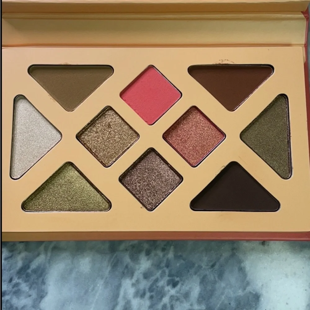New Athr‎ Beauty Desert Sunset Eyeshadow Palette